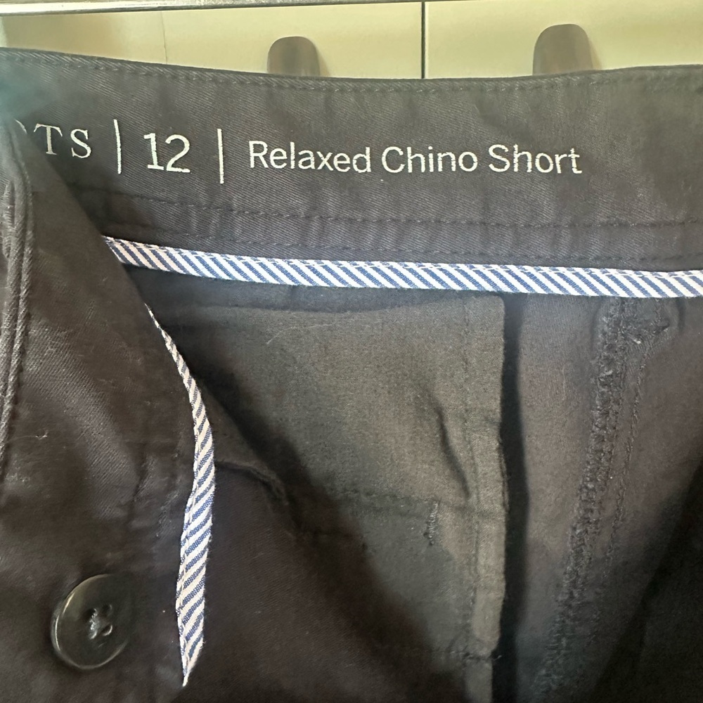 EUC TALBOTS Black Relaxed Chino Shorts Sz 12. No flaws, just too big for me. - Picture 2 of 10